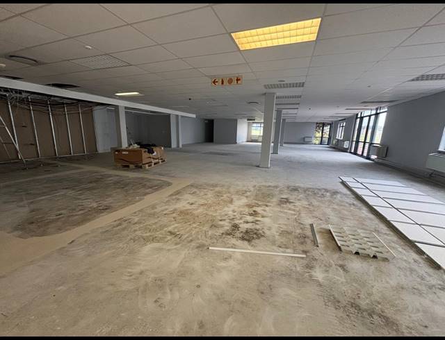 1,023M² OFFICE TO LET IN PLATTEKLOOF 3